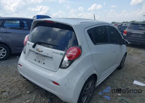2016 Chevrolet Spark Ev 1Lt z USA, uszkodzony, nr VIN KL8CK6S07GC568450